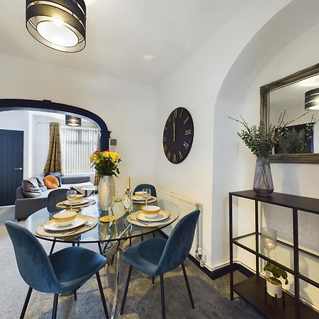 Charming Apartments - Cosy Retreat - Short Drive To City Centre - Free Parking Liverpool Zewnętrze zdjęcie