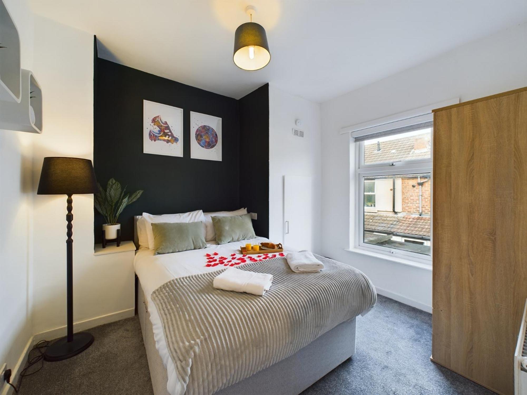 Charming Apartments - Cosy Retreat - Short Drive To City Centre - Free Parking Liverpool Zewnętrze zdjęcie